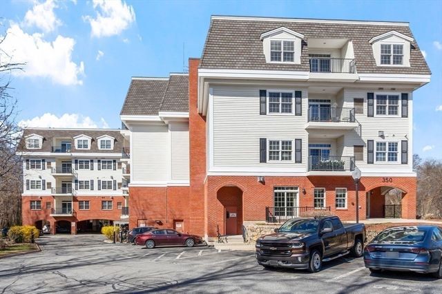 350 Greene Street 102, North Andover, MA 01845