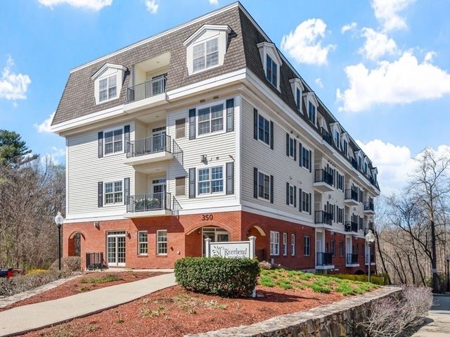 350 Greene Street 102, North Andover, MA 01845