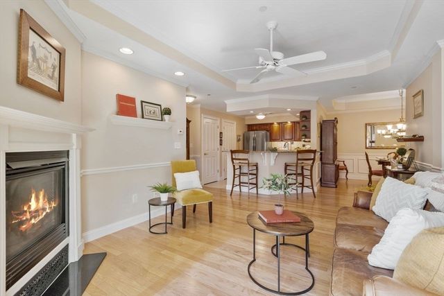 350 Greene Street 102, North Andover, MA 01845
