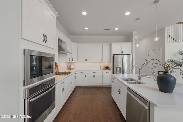 592 OUTLOOK Drive, Ponte Vedra, FL 32081