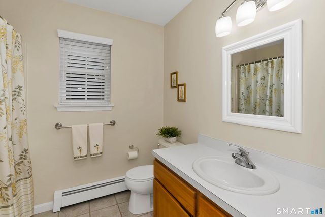 31 Broadleaf Circle, Suffield, CT 06093
