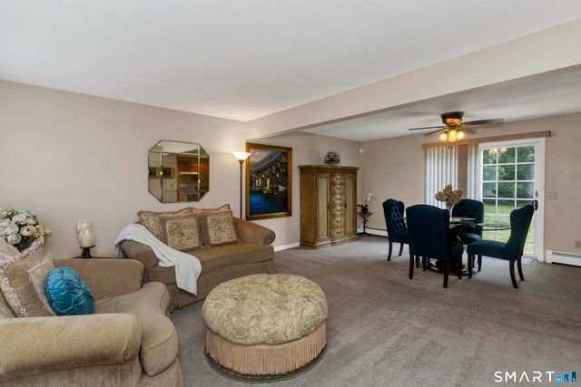 31 Broadleaf Circle, Suffield, CT 06093