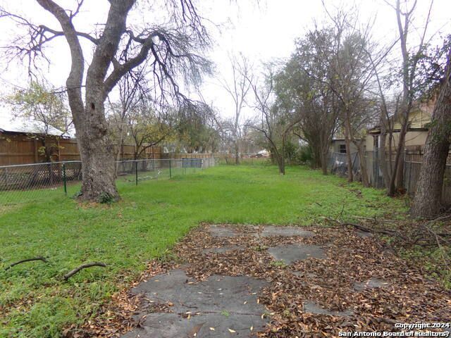 418 Warren, San Antonio, TX 78212