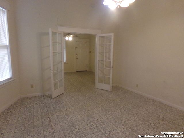 418 Warren, San Antonio, TX 78212