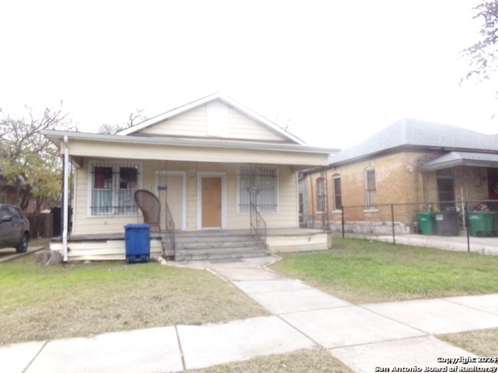418 Warren, San Antonio, TX 78212
