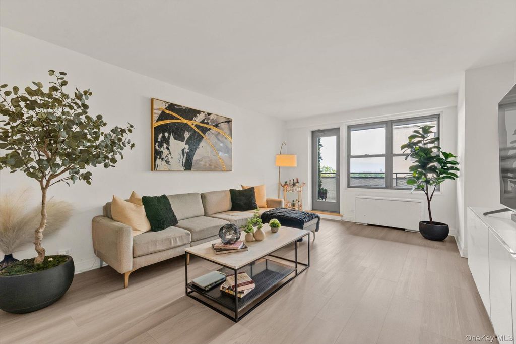 125-10 Queens Boulevard 606, Kew Gardens, NY 11415 — exterior