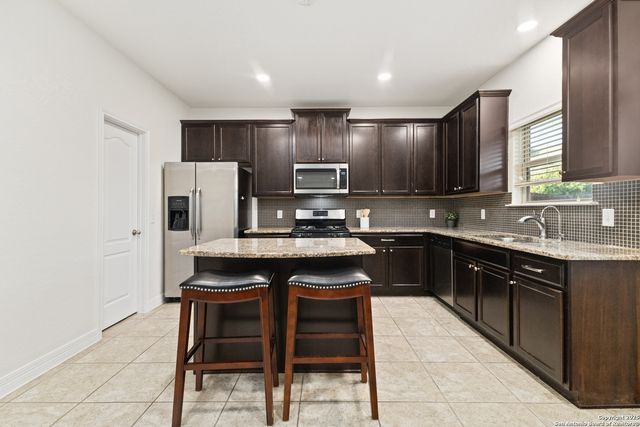 1110 Artisan Cove, San Antonio, TX 78251