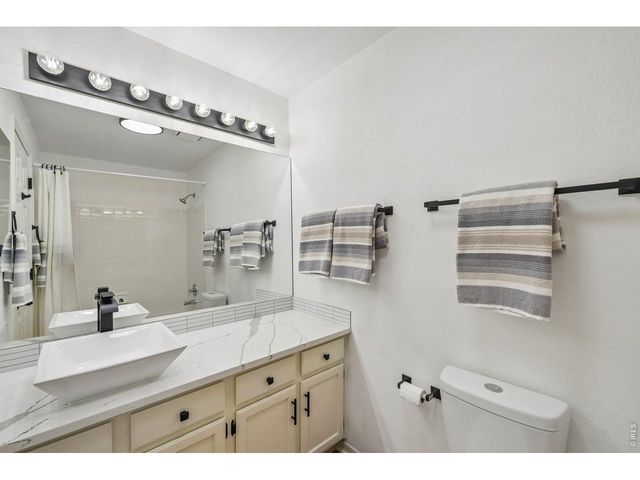 1375 Foxtail Dr, Broomfield, CO 80020