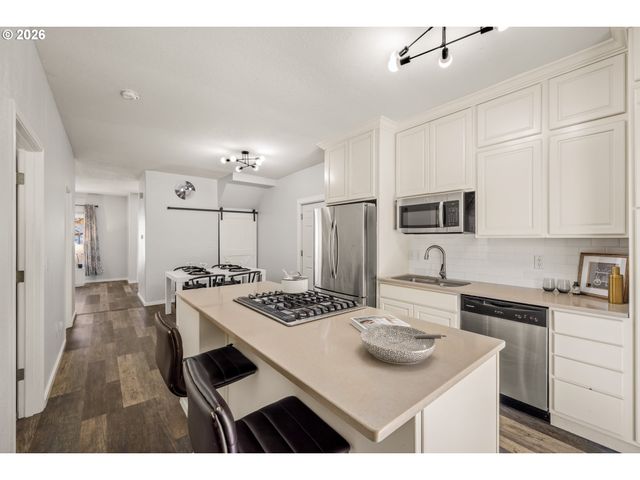 7386 Ne NELLY St, Hillsboro, OR 97124