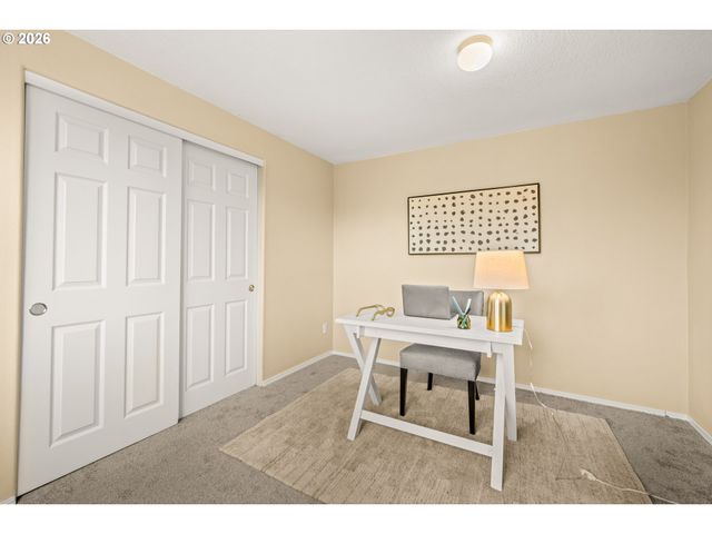 7386 Ne NELLY St, Hillsboro, OR 97124