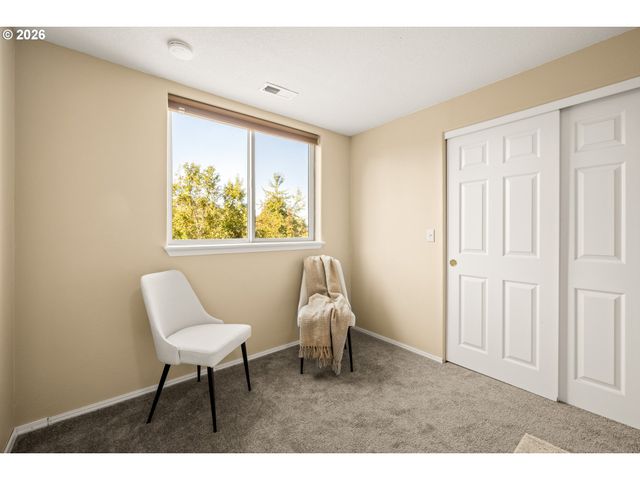 7386 Ne NELLY St, Hillsboro, OR 97124