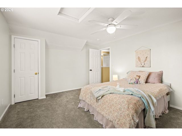 7386 Ne NELLY St, Hillsboro, OR 97124