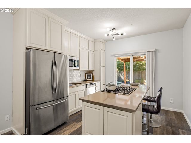 7386 Ne NELLY St, Hillsboro, OR 97124