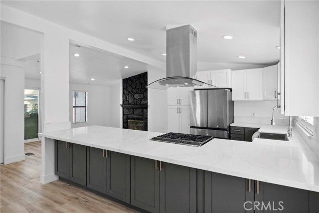 13691 Gavina Avenue 574, Sylmar (los Angeles), CA 91342