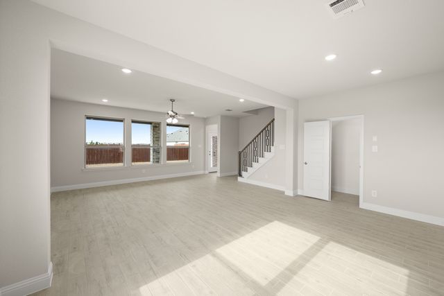 1101 Worthington Drive, Justin, TX 76247