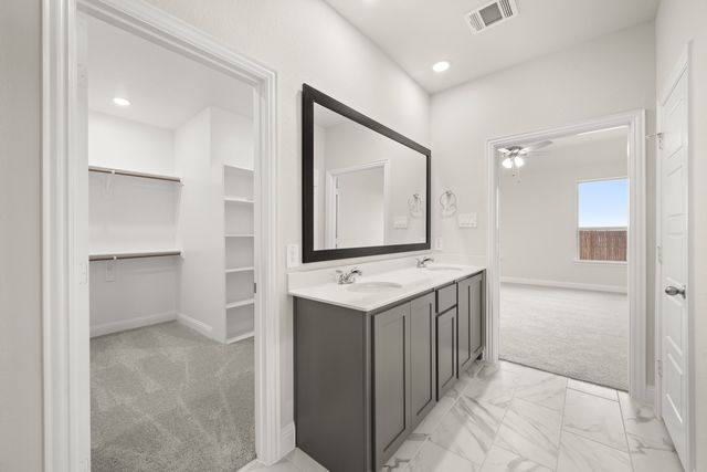 1101 Worthington Drive, Justin, TX 76247