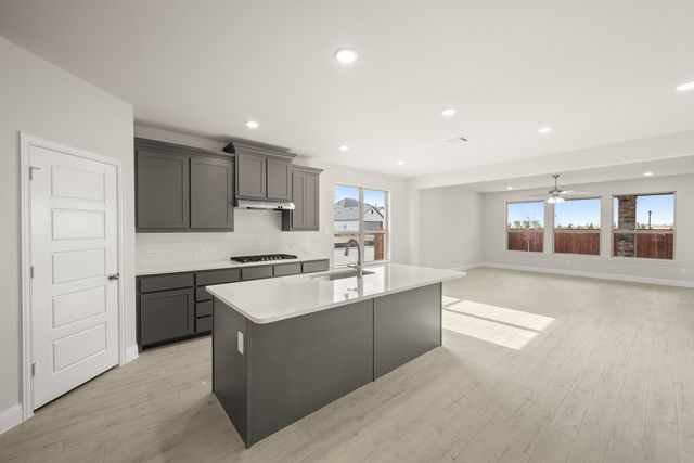 1101 Worthington Drive, Justin, TX 76247