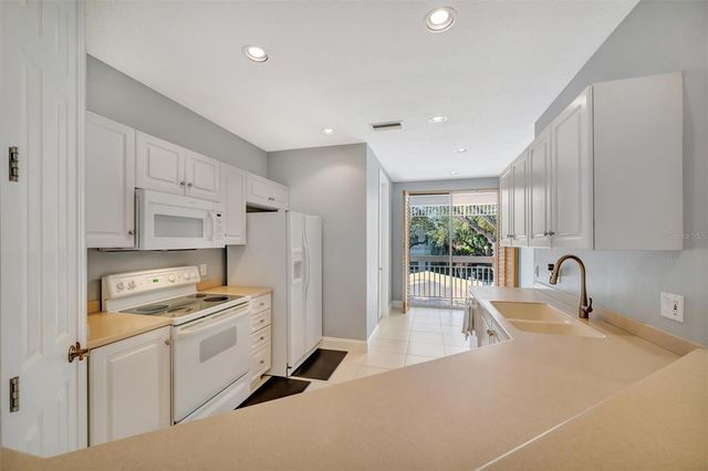 3608 54TH DRIVE W 202, Bradenton, FL 34210