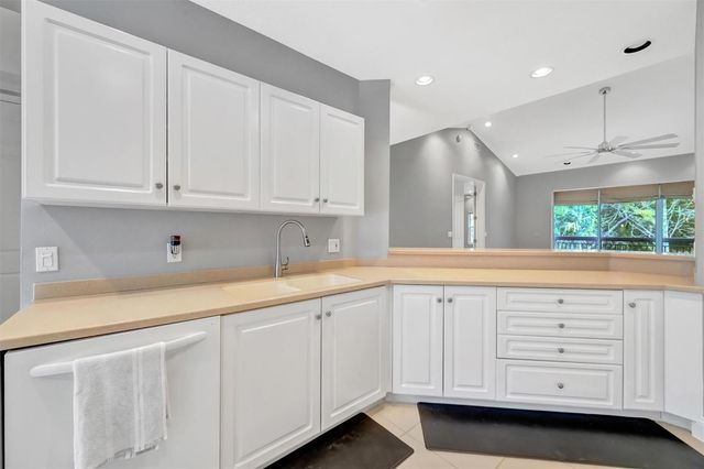 3608 54TH DRIVE W 202, Bradenton, FL 34210