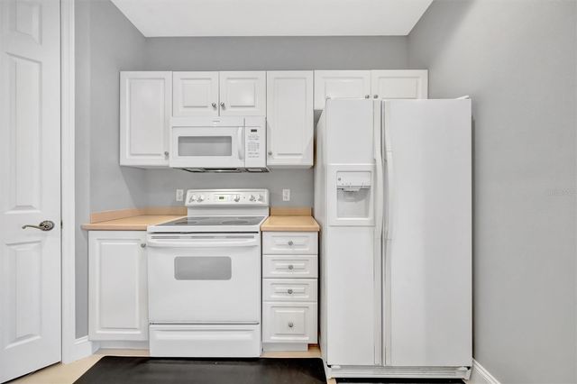 3608 54TH DRIVE W 202, Bradenton, FL 34210