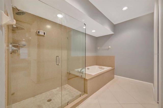 3608 54TH DRIVE W 202, Bradenton, FL 34210