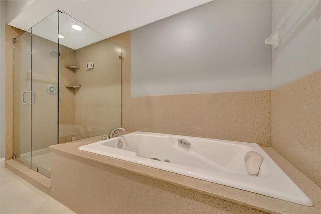 3608 54TH DRIVE W 202, Bradenton, FL 34210