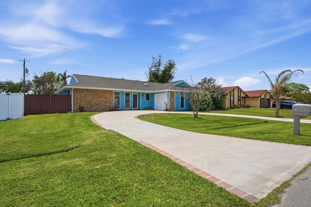 814 SE Celtic Avenue, Port St. Lucie, Port St Lucie, FL 34983