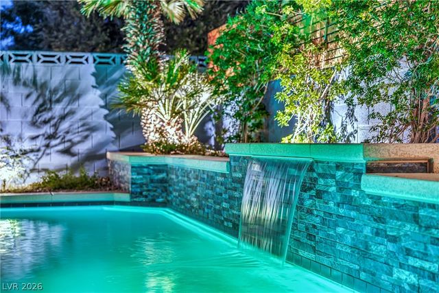 7133 Old Village Avenue, Las Vegas, NV 89129