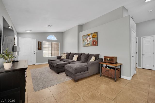 7133 Old Village Avenue, Las Vegas, NV 89129