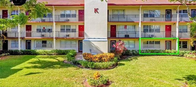 100 SW 132nd Way 109k, Pembroke Pines, FL 33027