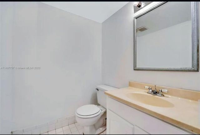 100 SW 132nd Way 109k, Pembroke Pines, FL 33027