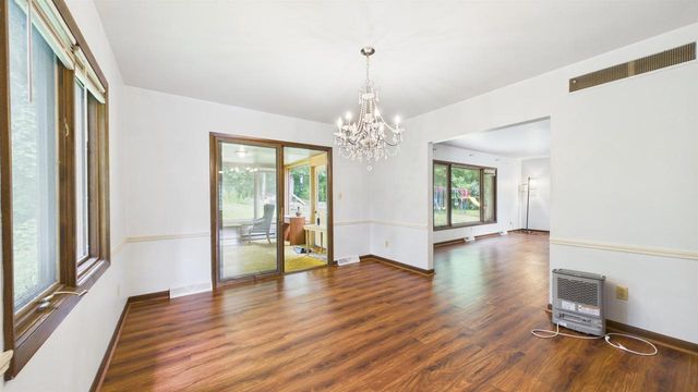 2450 BRENNER PLACE, Green Bay, WI 54301