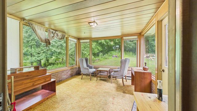 2450 BRENNER PLACE, Green Bay, WI 54301