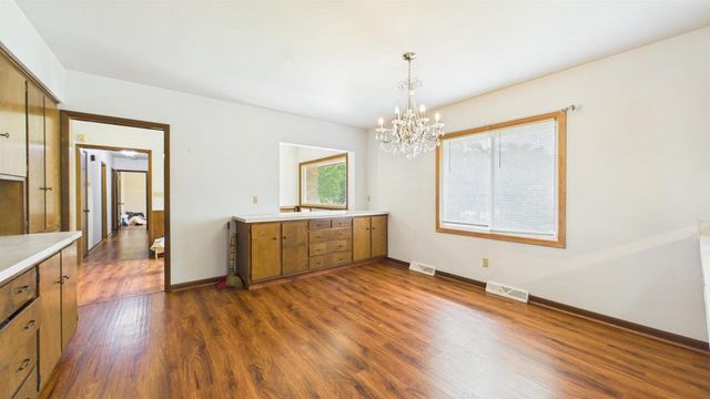 2450 BRENNER PLACE, Green Bay, WI 54301