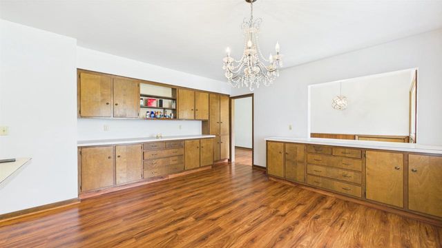 2450 BRENNER PLACE, Green Bay, WI 54301