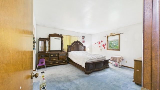 2450 BRENNER PLACE, Green Bay, WI 54301