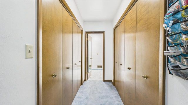 2450 BRENNER PLACE, Green Bay, WI 54301