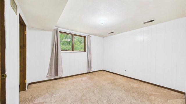 2450 BRENNER PLACE, Green Bay, WI 54301