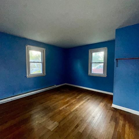 47 Thyme Ln, Springfield, MA 01129