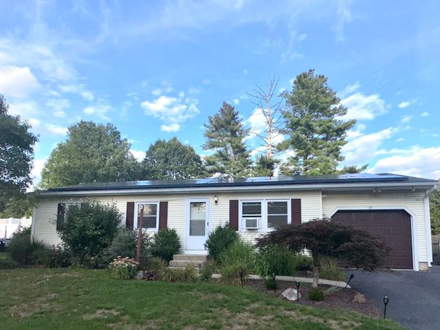 47 Thyme Ln, Springfield, MA 01129