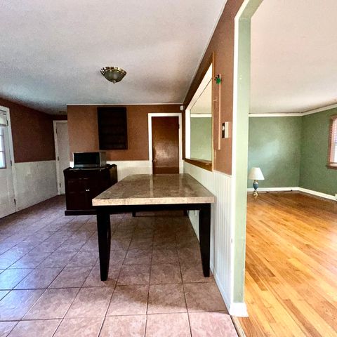 47 Thyme Ln, Springfield, MA 01129