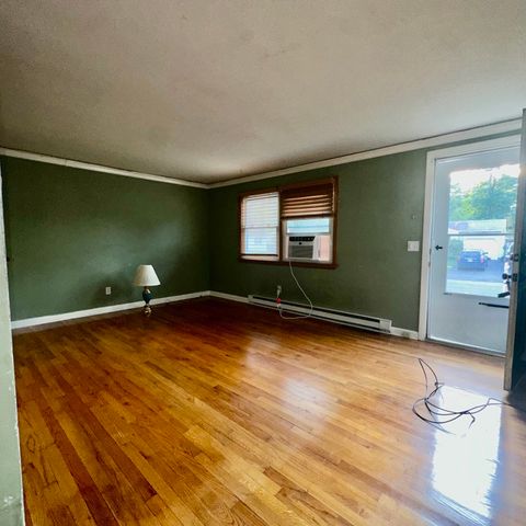 47 Thyme Ln, Springfield, MA 01129