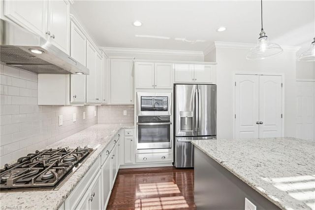 2925 Fernley Court, High Point, NC 27262