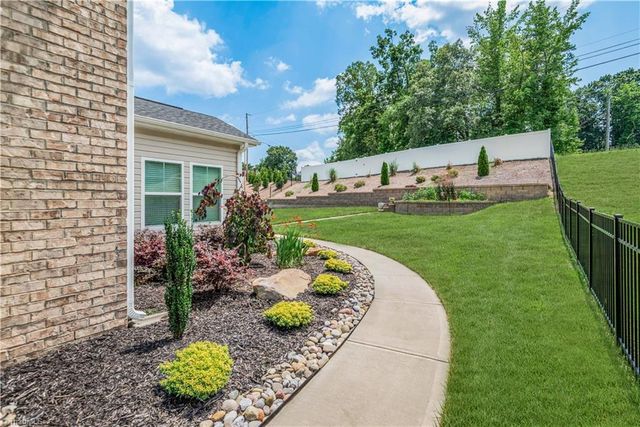 2925 Fernley Court, High Point, NC 27262