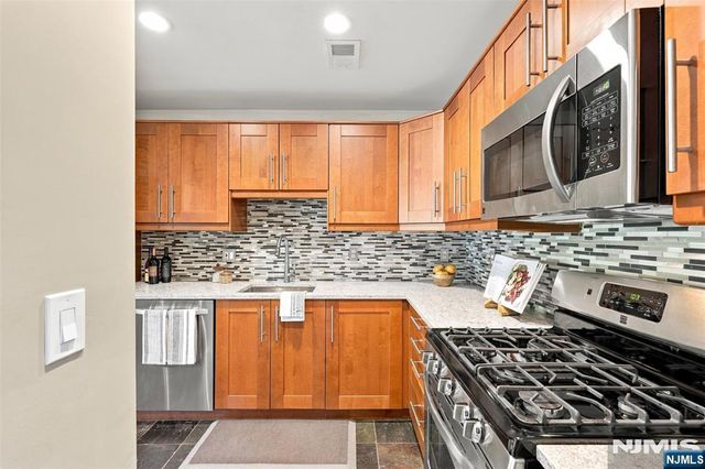 22 Greenbrook Drive, Bloomfield, NJ 07003