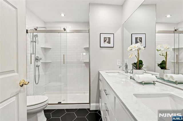 22 Greenbrook Drive, Bloomfield, NJ 07003