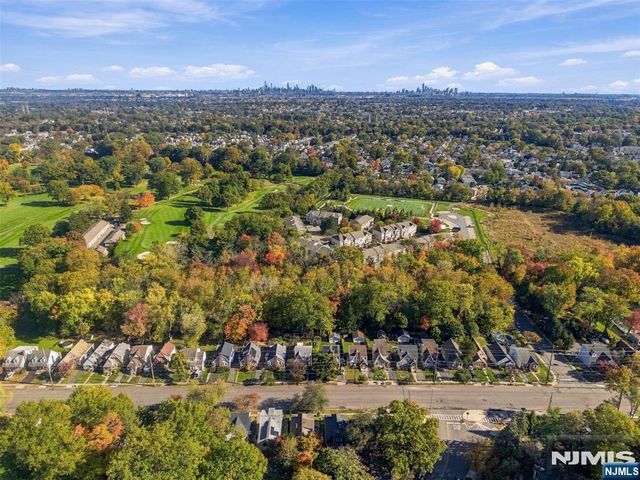 22 Greenbrook Drive, Bloomfield, NJ 07003
