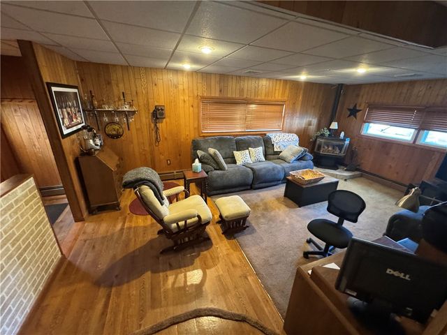 73 Armory Drive, Warwick, RI 02889