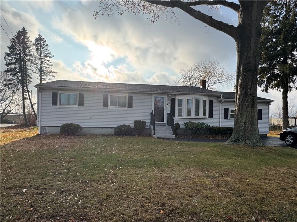 73 Armory Drive, Warwick, RI 02889