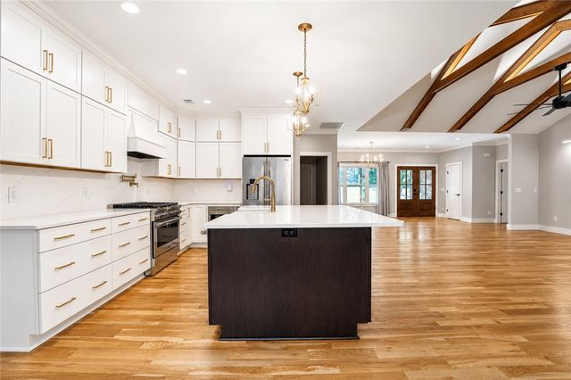 115 Maplewood Court, Seneca, SC 29672